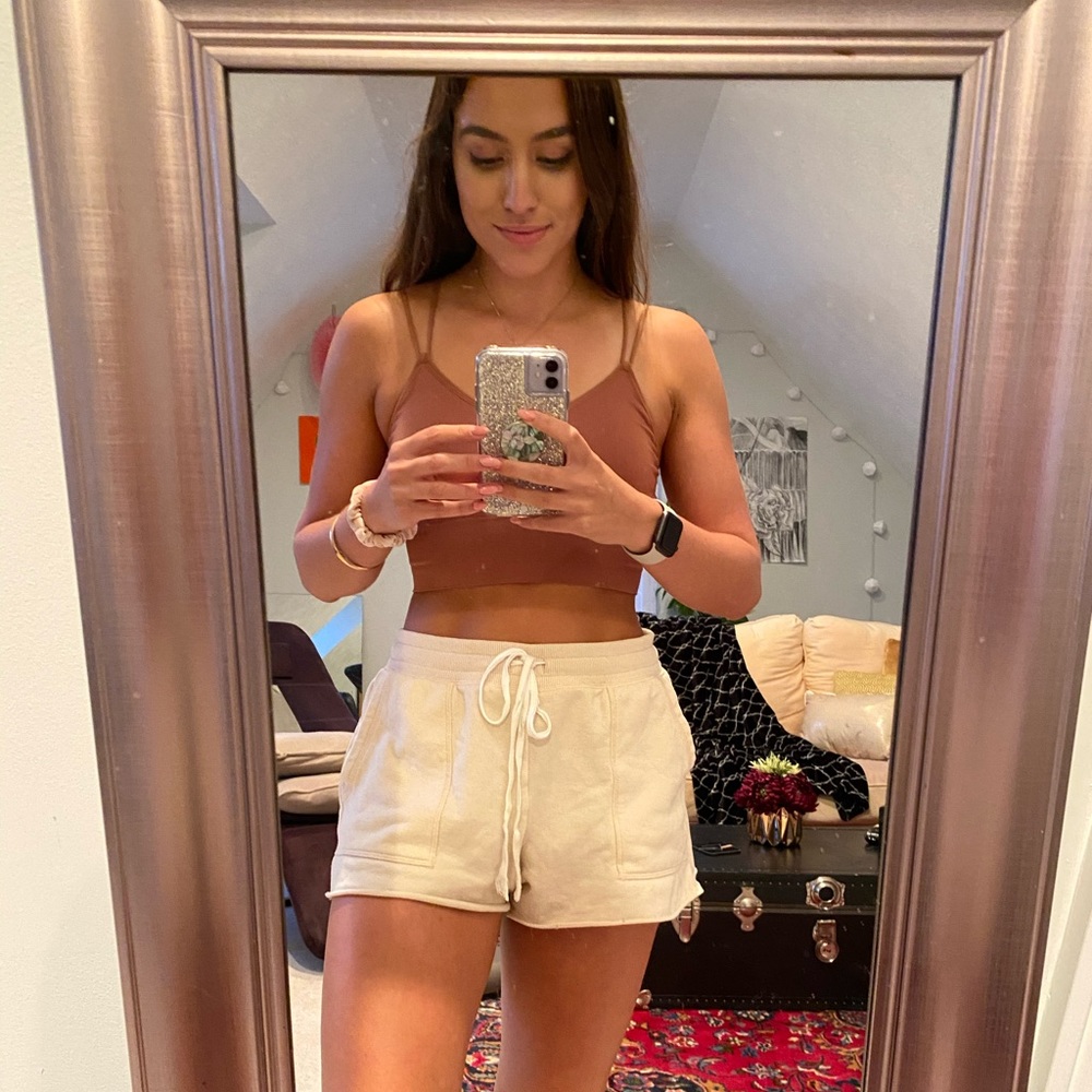Comfy cream Aerie lounge shorts. Size medium.